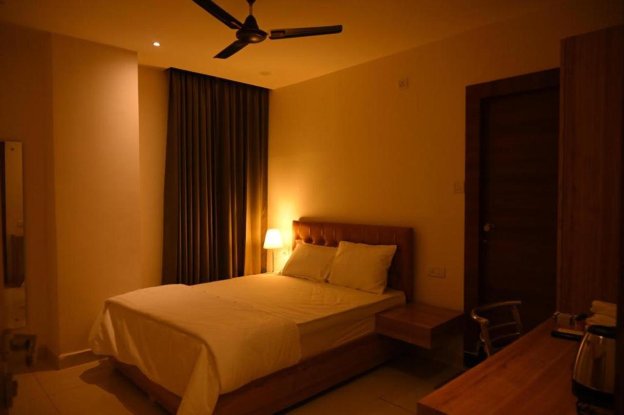 Hotel Hibiscus Tree- Bachupally Hyderabad Eksteriør billede