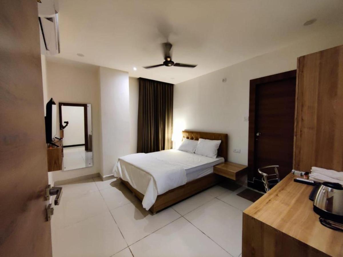 Hotel Hibiscus Tree- Bachupally Hyderabad Eksteriør billede