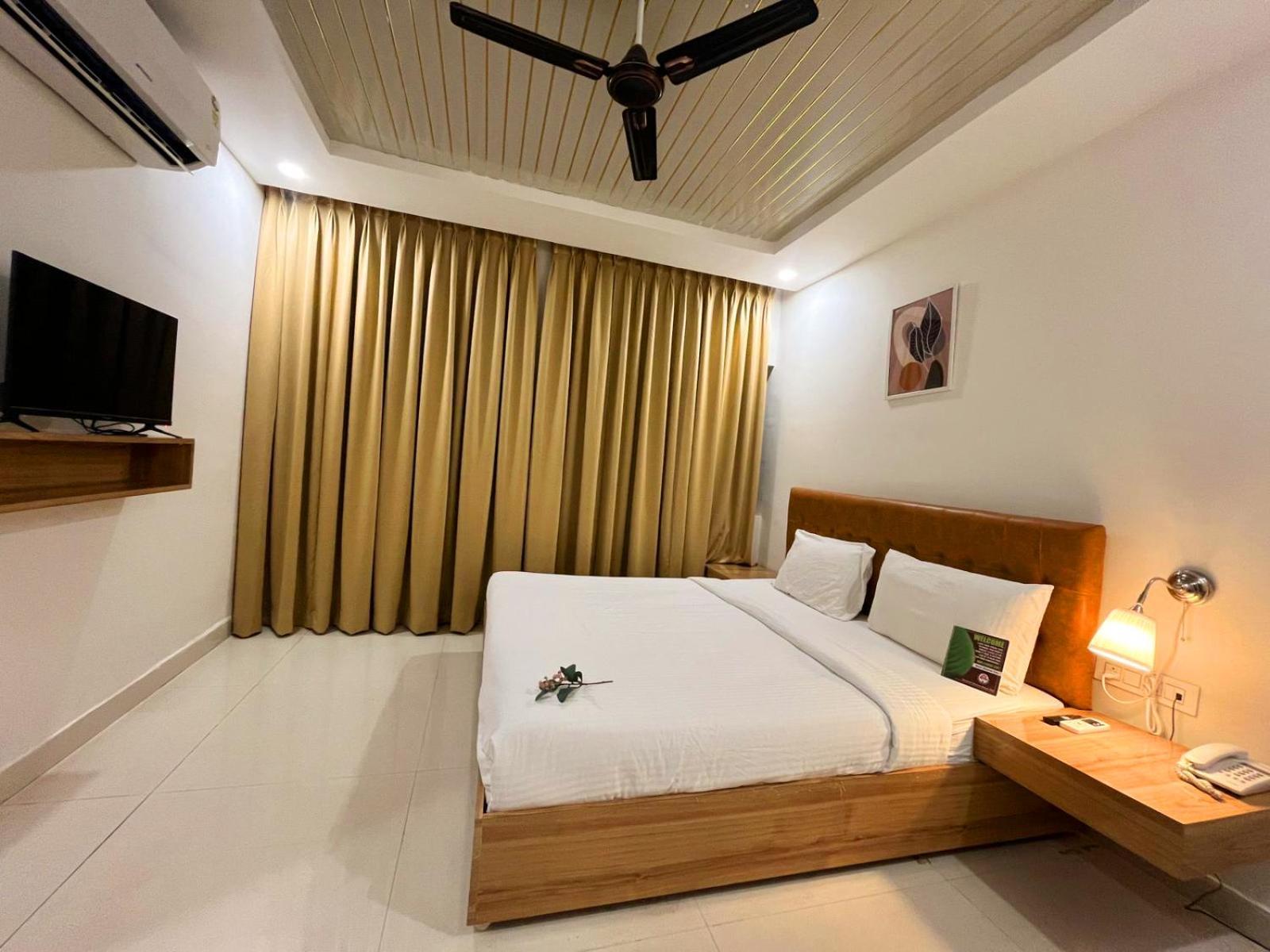 Hotel Hibiscus Tree- Bachupally Hyderabad Eksteriør billede