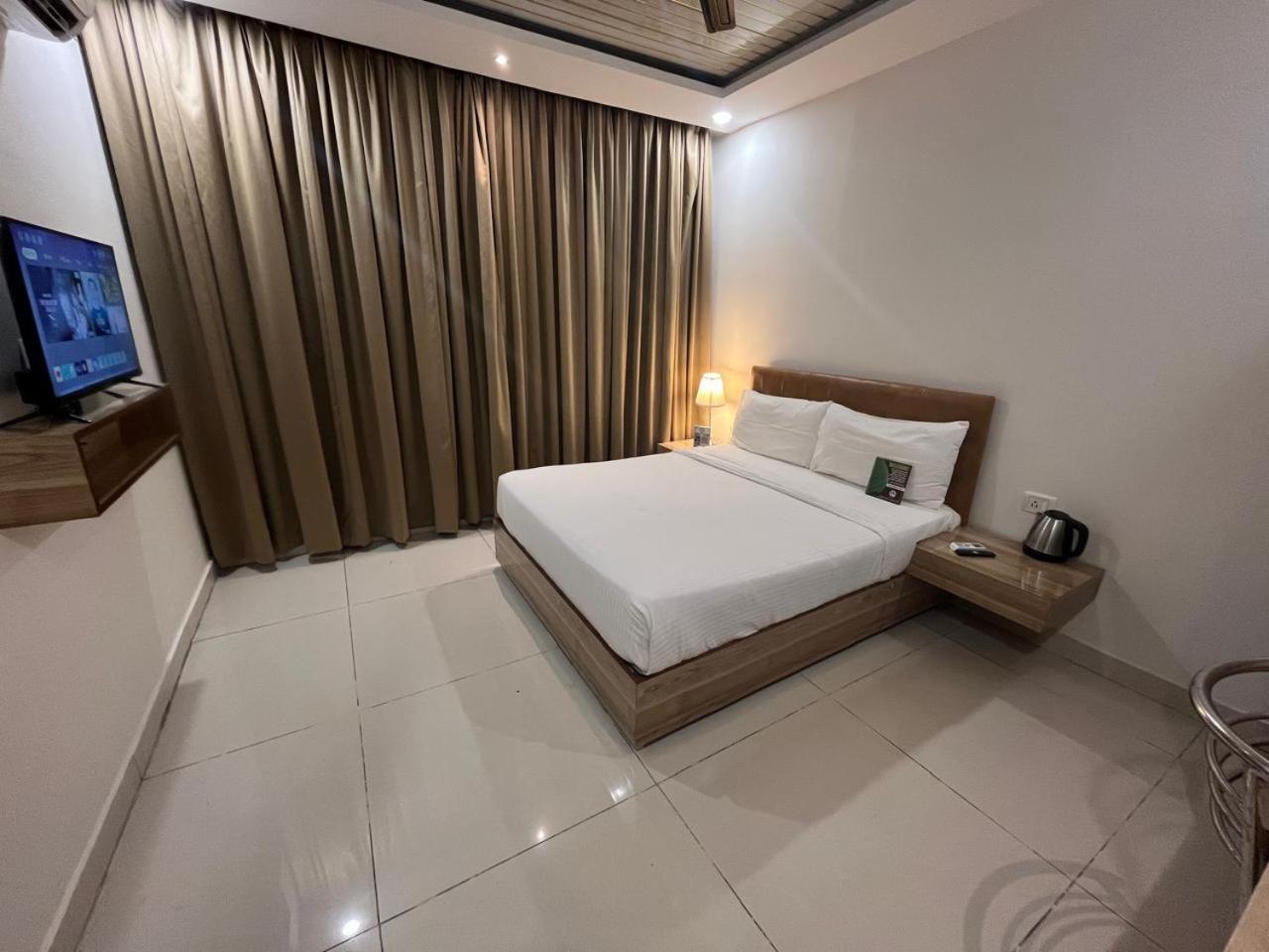 Hotel Hibiscus Tree- Bachupally Hyderabad Eksteriør billede
